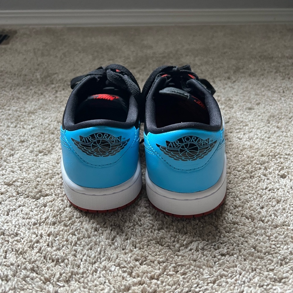 Nike Air Jordans (women’s) - Picture 3 of 10